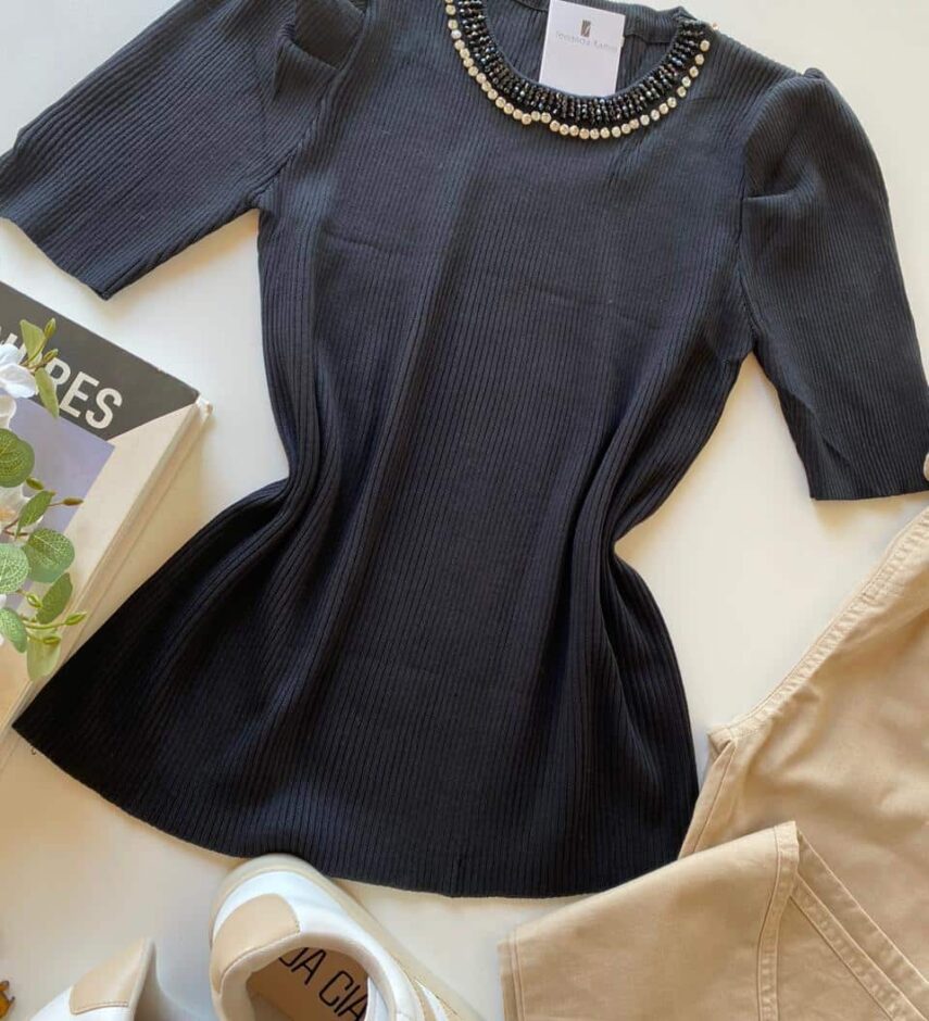 Blusa Feminina Manga Curta Modal com Aplicações Preta - Fernanda Ramos Store