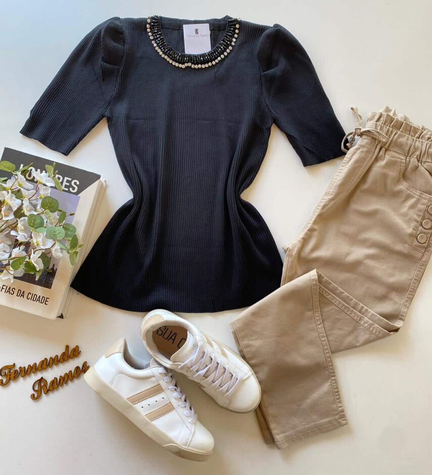 Blusa Feminina Manga Curta Modal com Aplicações Preta - Fernanda Ramos Store