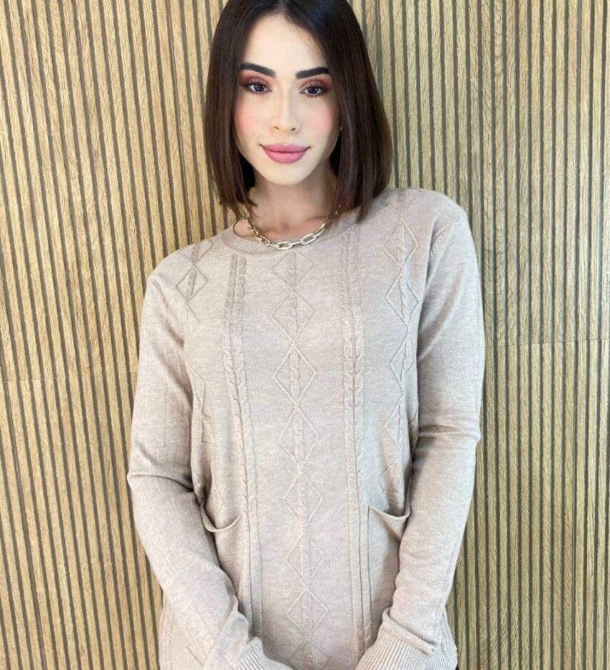 Blusa Feminina Modal Manga Longa Mila com Bolsos Bege Fernanda Ramos Store