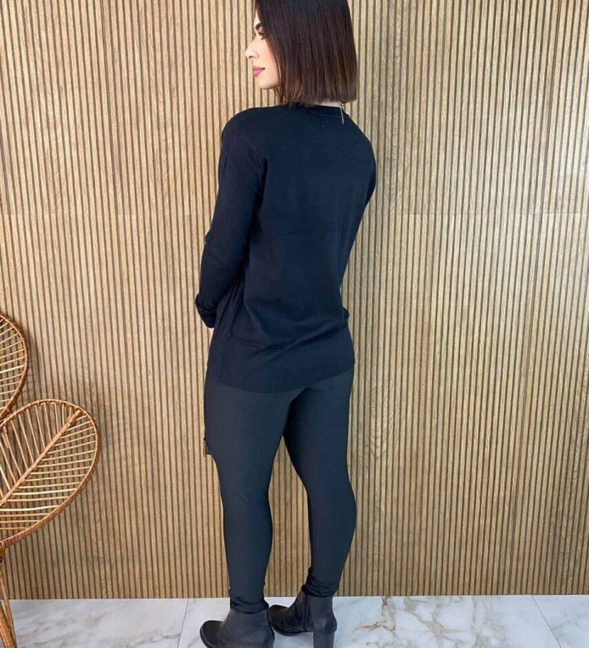 Blusa Feminina Modal Manga Longa Mila com Bolsos Preta - Fernanda Ramos Store