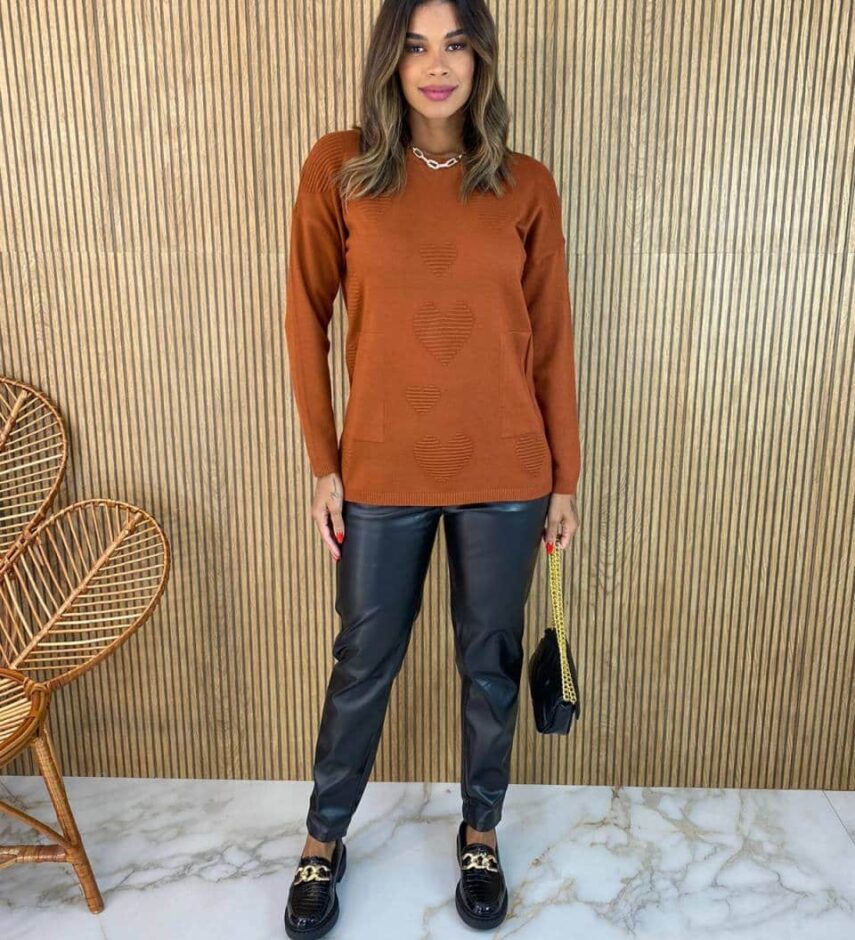 fernandaramosstore com br blusa manga longa feminina modal coracoes com bolsos terracota 1