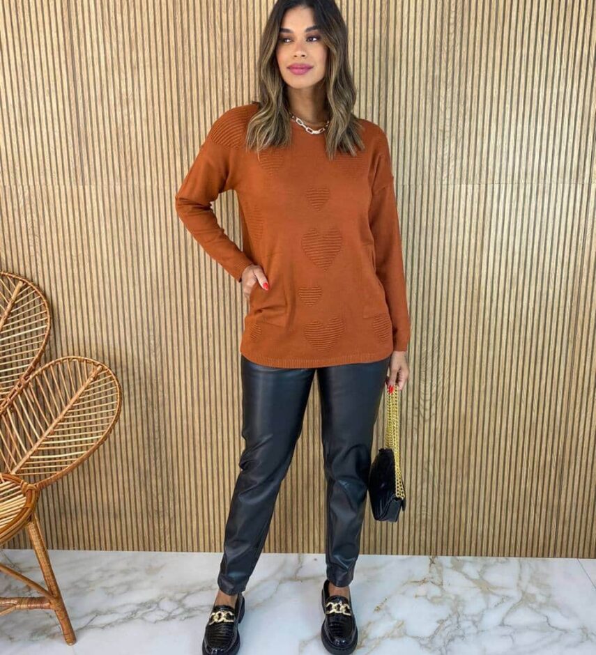 fernandaramosstore com br blusa manga longa feminina modal coracoes com bolsos terracota 2