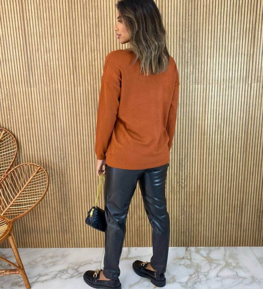 fernandaramosstore com br blusa manga longa feminina modal coracoes com bolsos terracota 3