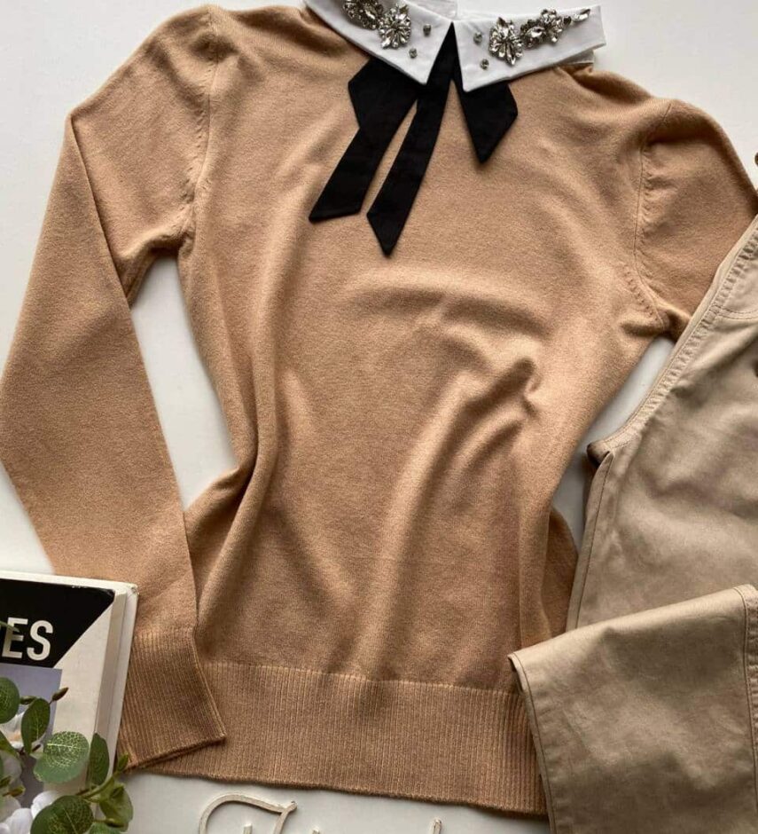 fernandaramosstore com br blusa modal com aplicacao e gravatinha removivel bege 1
