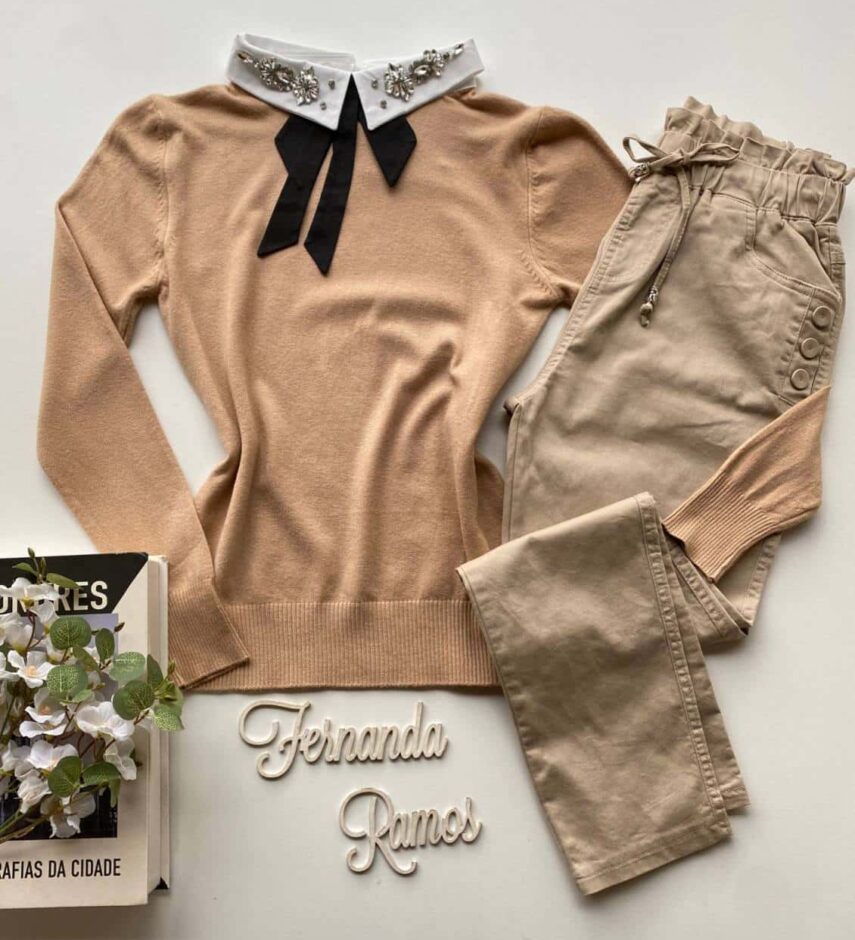 Blusa Modal com Aplicação e Gravatinha Removível Bege Fernanda Ramos Store
