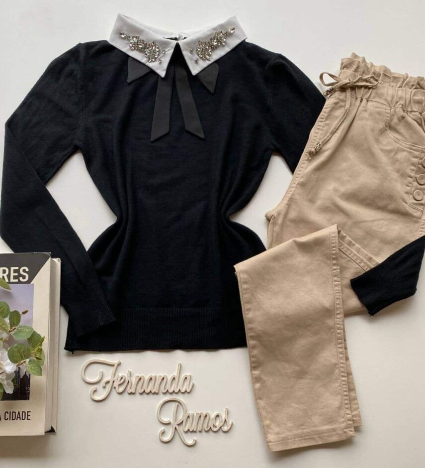 Blusa Modal com Aplicação e Gravatinha Removível Preta Fernanda Ramos Store