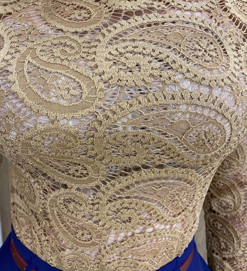 Body Feminino Manga Longa Julia de Renda Dourado - Fernanda Ramos Store