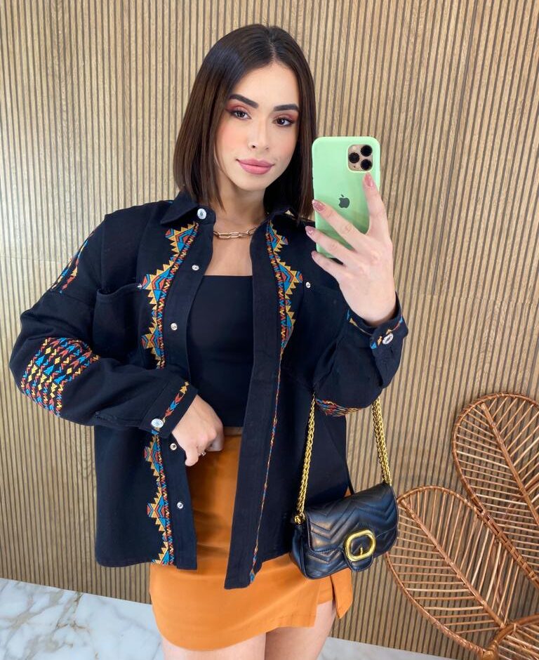 Camisa Feminina Jeans com Detalhes Preta Fernanda Ramos Store