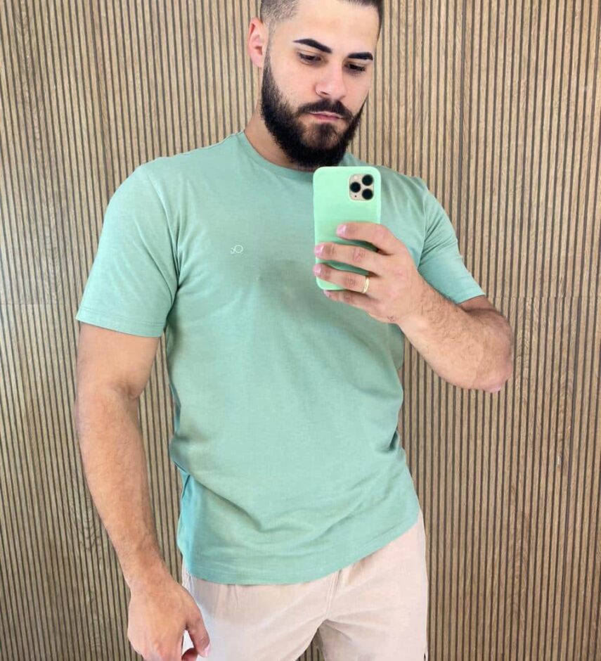 Camiseta Masculina Ogochi Básica Slim Verde 0210 - Fernanda Ramos Store
