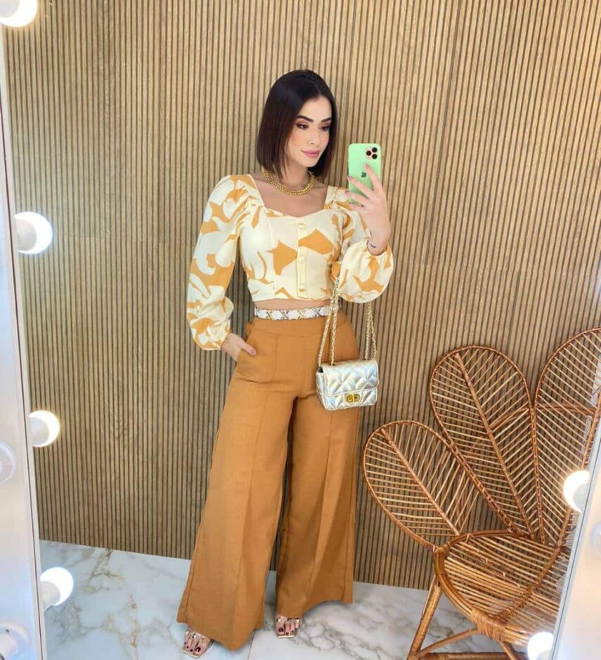 Cropped Feminino Manga Longa com Amarração Estampa Bege - Fernanda Ramos Store