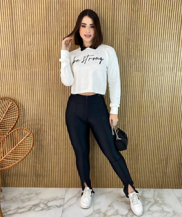 Cropped Feminino Manga Longa Moletom Be Strong Off White - Fernanda Ramos Store