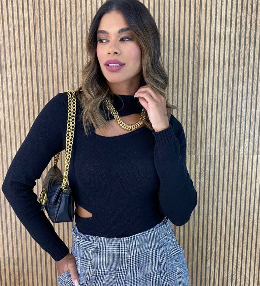 Cropped Feminino Manga Longa Tricot Modal com Abertura Preto - Fernanda Ramos Store