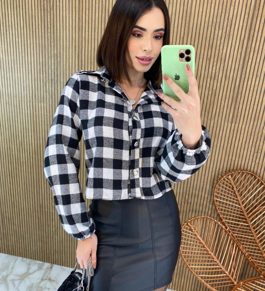 Cropped Feminino Manga Longa Xadrez Liz Preto e Branco - Fernanda Ramos Store