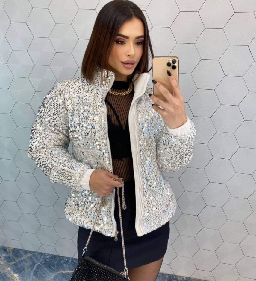 Jaqueta Feminina Puffer Branca de Paetê Prata - Fernanda Ramos Store