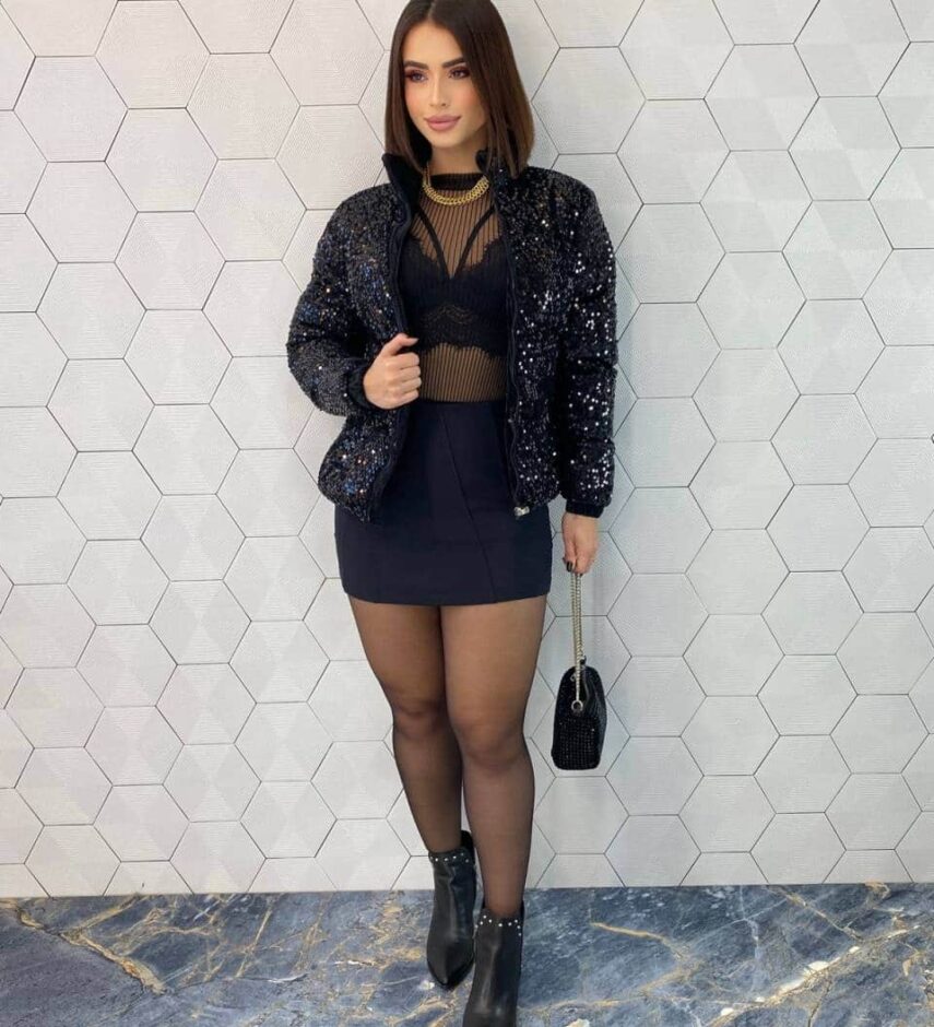 fernandaramosstore com br Jaqueta Feminina Puffer de Paetê Preta 1