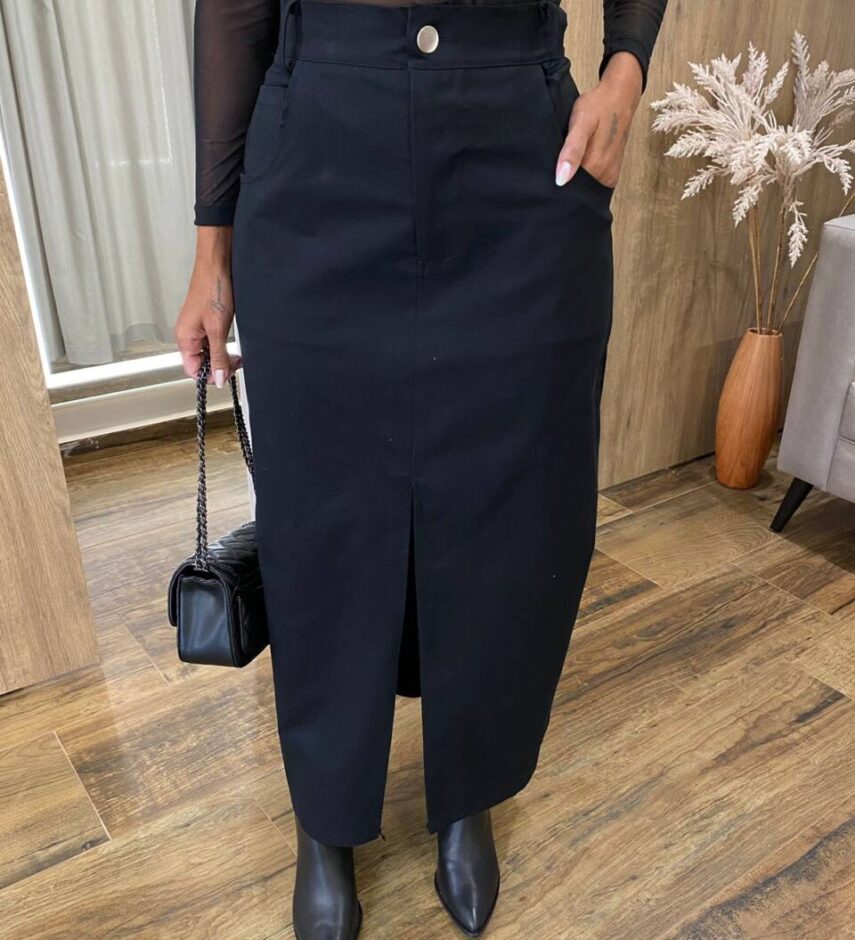 Saia Feminina Midi Juliana com Fenda Preta - Fernanda Ramos Store