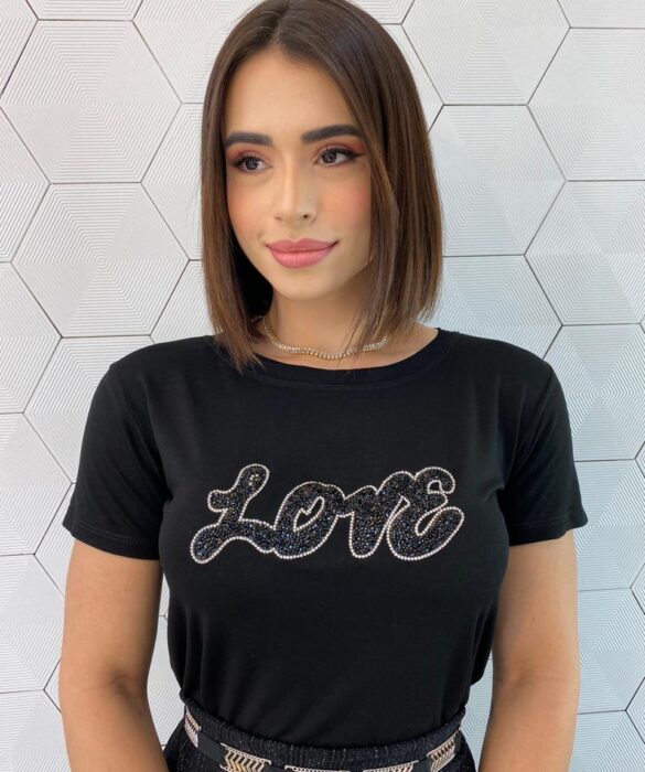 T-shirt Manga Curta Feminina Love com Aplicações Preta - Fernanda Ramos Store