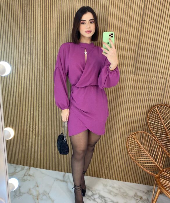 Vestido Curto Manga Longa Detalhe no Decote Lívia Fúcsia - Fernanda Ramos Store