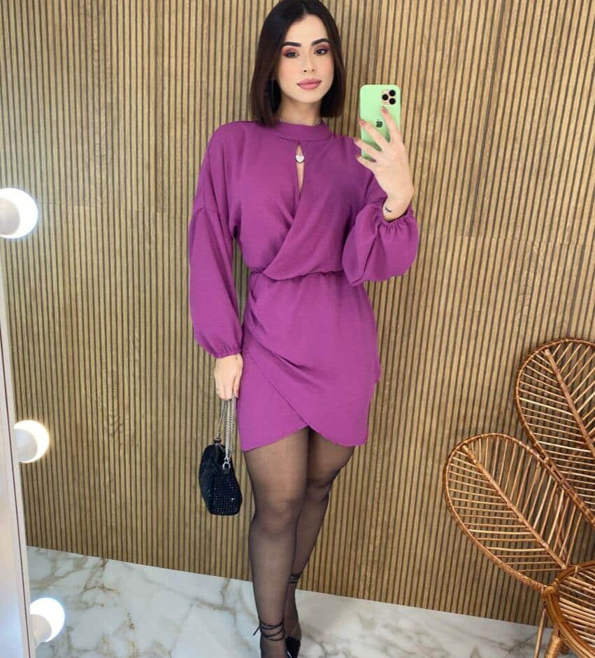 Vestido Curto Manga Longa Detalhe no Decote Lívia Fúcsia - Fernanda Ramos Store
