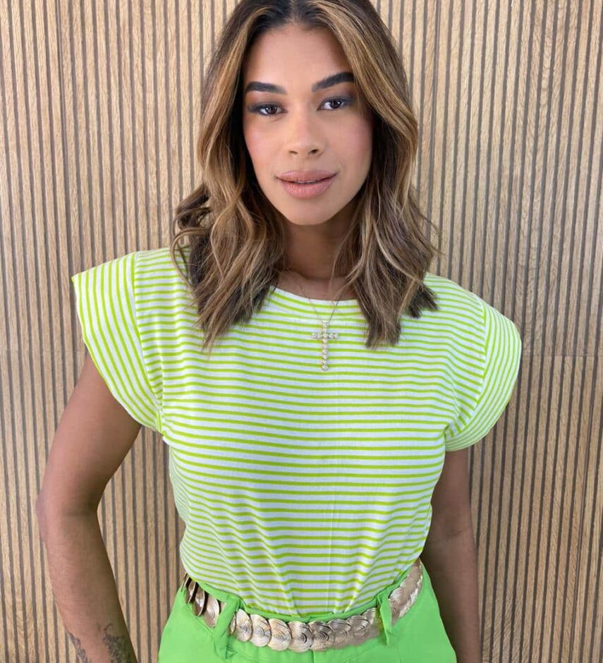 Blusa Feminina Alicia Tee Muscle Listrada Verde - Fernanda Ramos Store