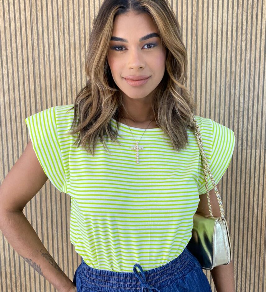 Blusa Feminina Alicia Tee Muscle Listrada Verde - Fernanda Ramos Store