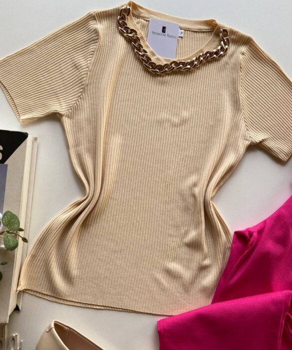 Blusa Feminina Modal Detalhe em Corrente Bege Claro - Fernanda Ramos Store