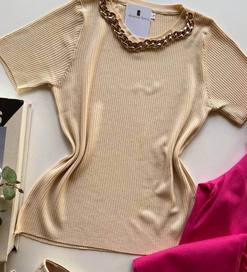 Blusa Feminina Modal Detalhe em Corrente Bege Claro - Fernanda Ramos Store
