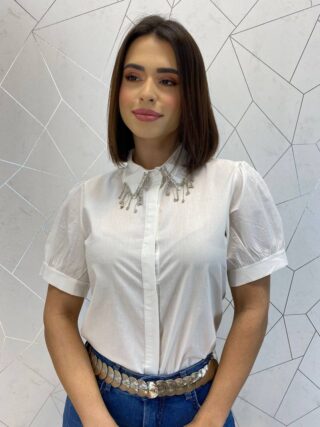 Camisa Feminina Manga Curta com Aplicações Branca - Fernanda Ramos Store