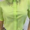 Camisa Feminina Manga Curta com Aplicações Verde Lima - Fernanda Ramos Store