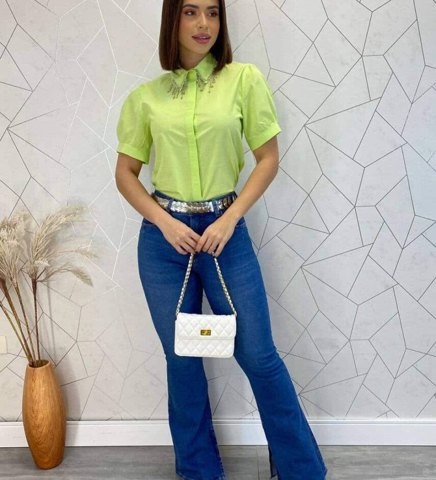 Camisa Feminina Manga Curta com Aplicações Verde Lima - Fernanda Ramos Store