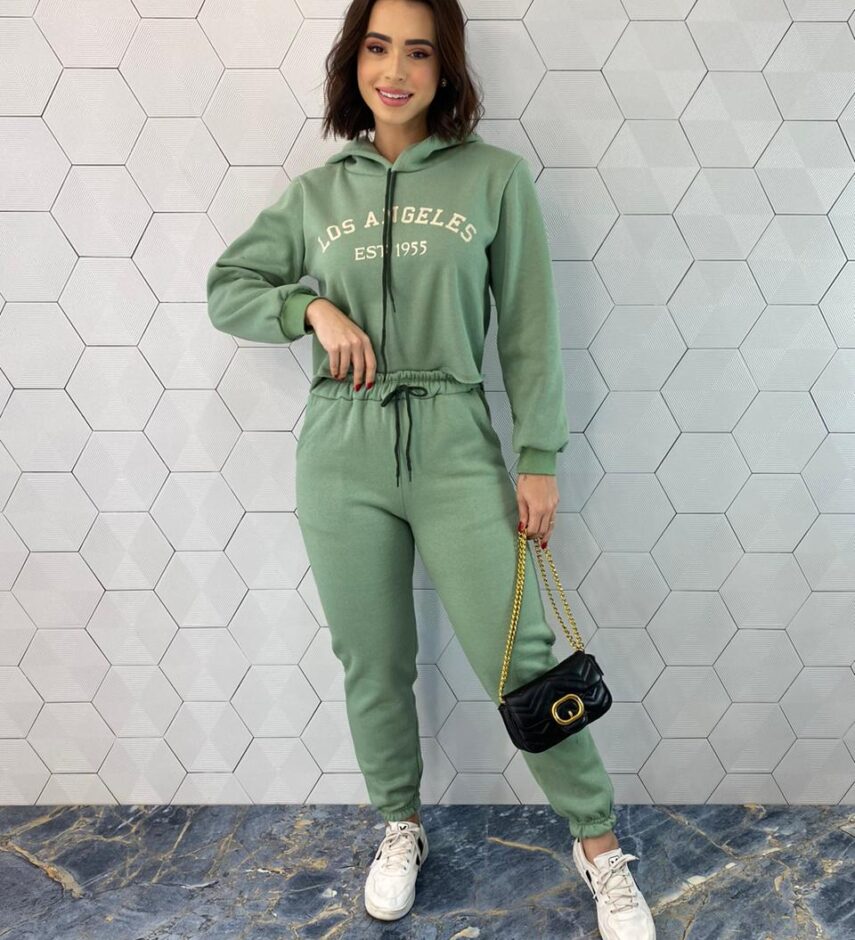 fernandaramosstore com br Conjunto Moletom Maya Calça e Cropped Manga Longa Verde 1