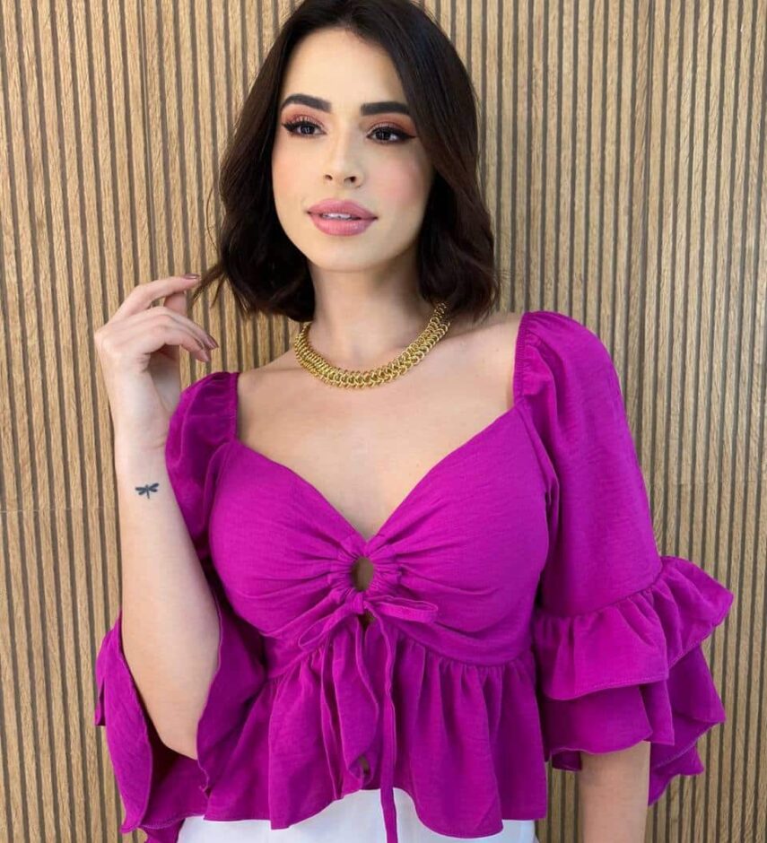 Cropped Feminino com Bojo Manga 3/4 Lastex Atrás Fucsia - Fernanda Ramos Store