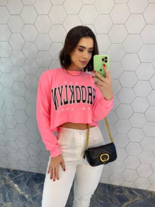 Cropped Feminino Manga Longa Moletom Brooklyn Pink Flúor - Fernanda Ramos Store