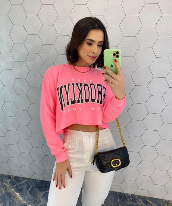 Cropped Feminino Manga Longa Moletom Brooklyn Pink Flúor - Fernanda Ramos Store