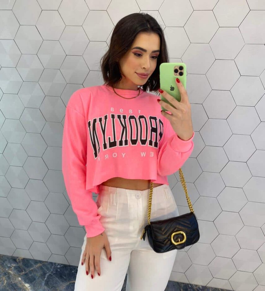 Cropped Feminino Manga Longa Moletom Brooklyn Pink Flúor - Fernanda Ramos Store