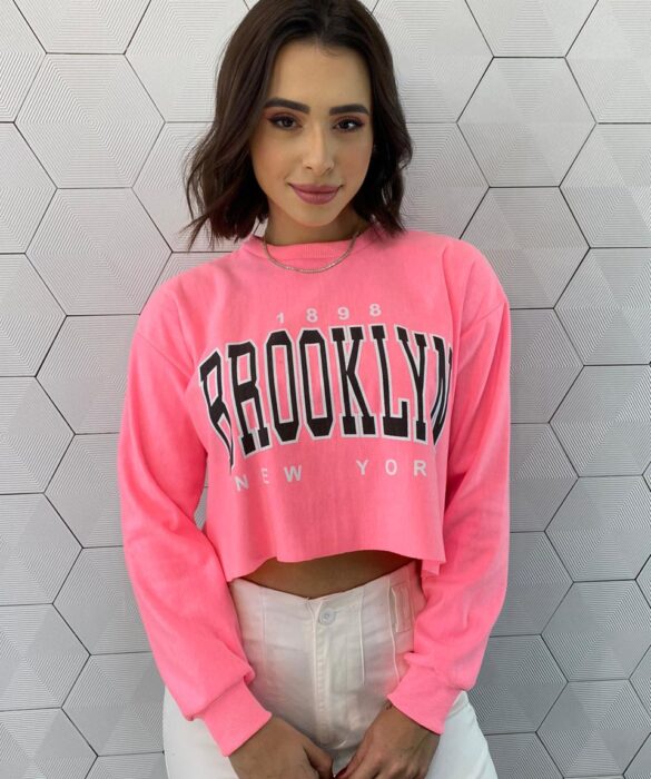 Cropped Feminino Manga Longa Moletom Brooklyn Pink Flúor - Fernanda Ramos Store