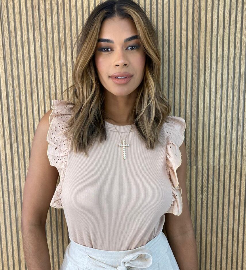Cropped Feminino sem Bojo Detalhe em Laise Bege - Fernanda Ramos Store
