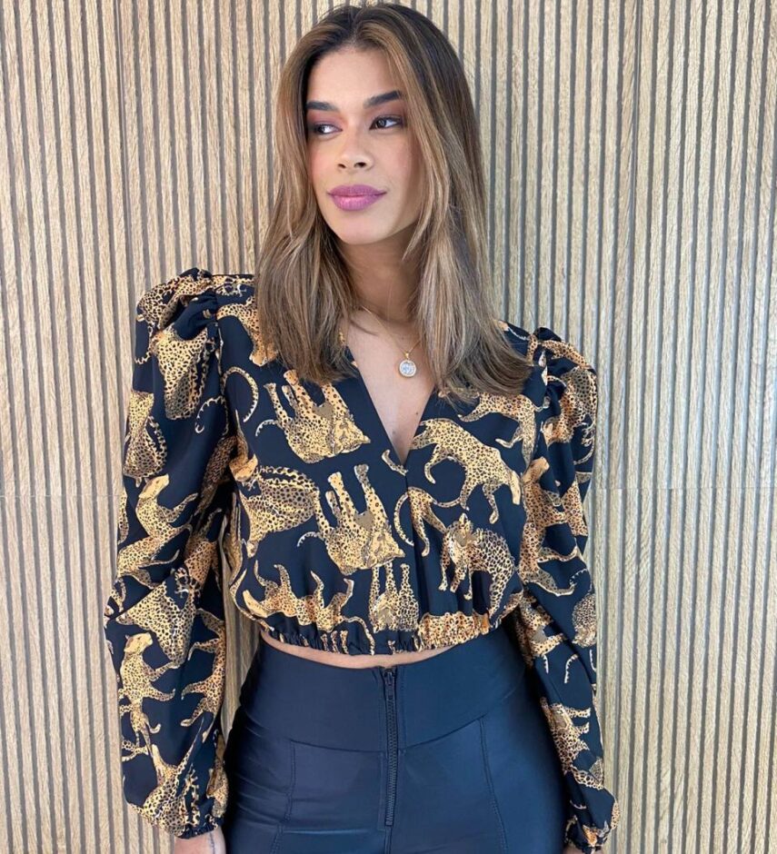 Cropped Feminino sem Bojo Manga Princesa Estampado Preto - Fernanda Ramos Store