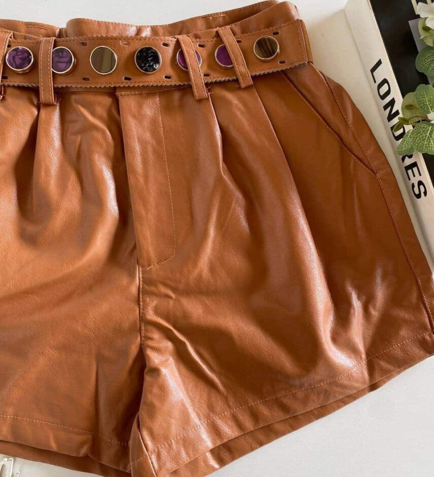 Short Feminino Couro Eco Liz com Cinto Caramelo - Fernanda Ramos Store