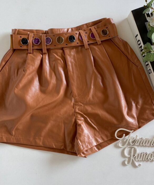 Short Feminino Couro Eco Liz com Cinto Caramelo - Fernanda Ramos Store