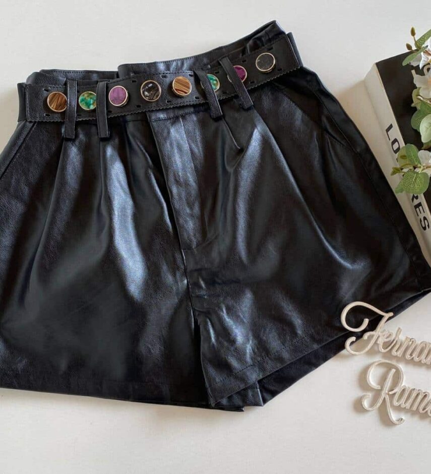 Short Feminino Couro Eco Liz com Cinto Preto - Fernanda Ramos Store