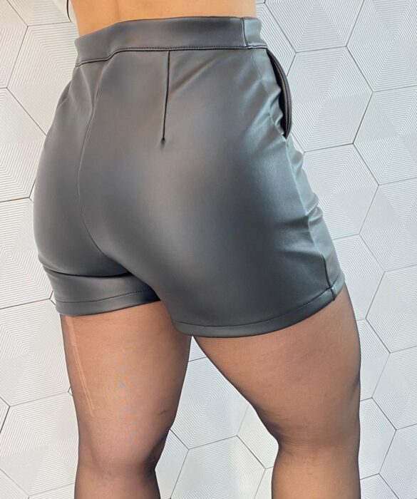 Short Feminino Couro Eco Zíper Lateral Preto - Fernanda Ramos Store