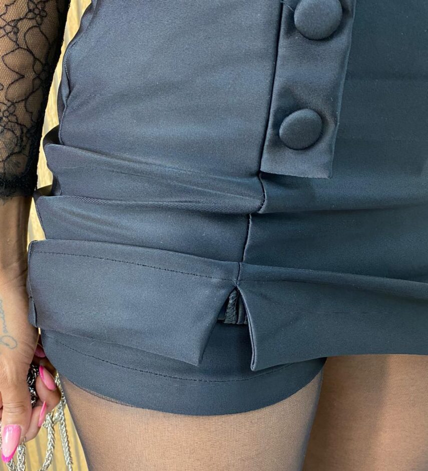 Short Saia Feminino Botões Encapados Sophia Preto - Fernanda Ramos Store