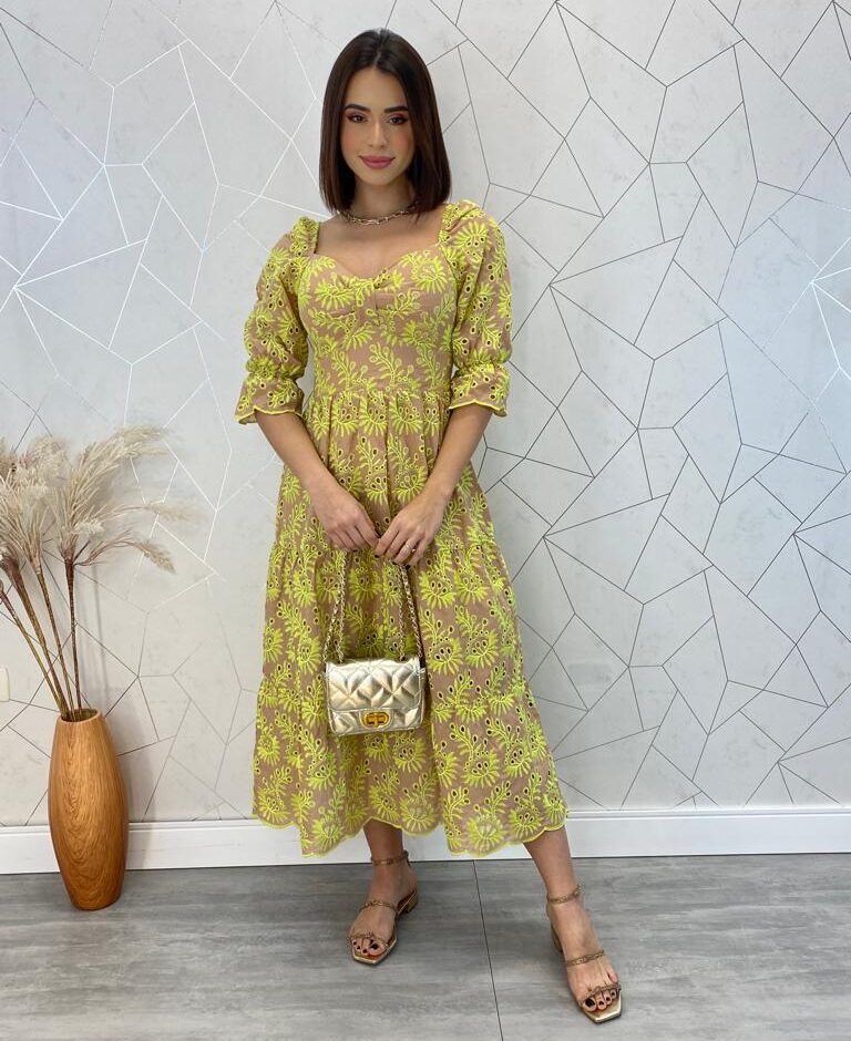 Vestido Midi com Bojo Manga Curta Tricoline Maisa Bege - Fernanda Ramos Store
