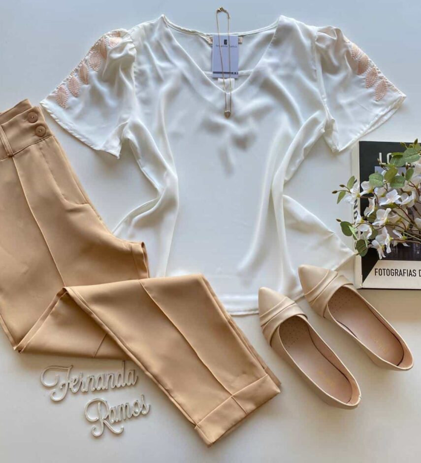 Blusa Feminina Mangas Bordadas em Folhas Branca - Fernanda Ramos Store