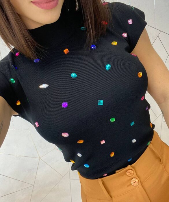 Blusa Feminina Modal Detalhe em Aplicações Preta - Fernanda Ramos Store