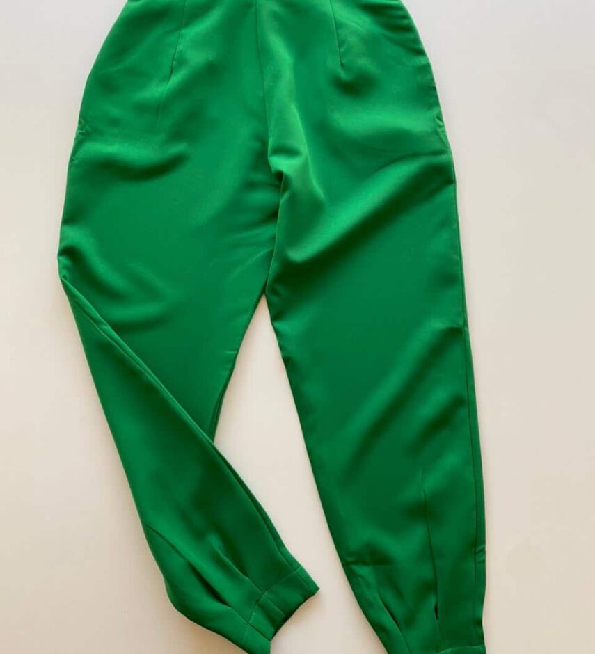 Calça Feminina Olivia Detalhe em Zíper na Barra Verde - Fernanda Ramos Store