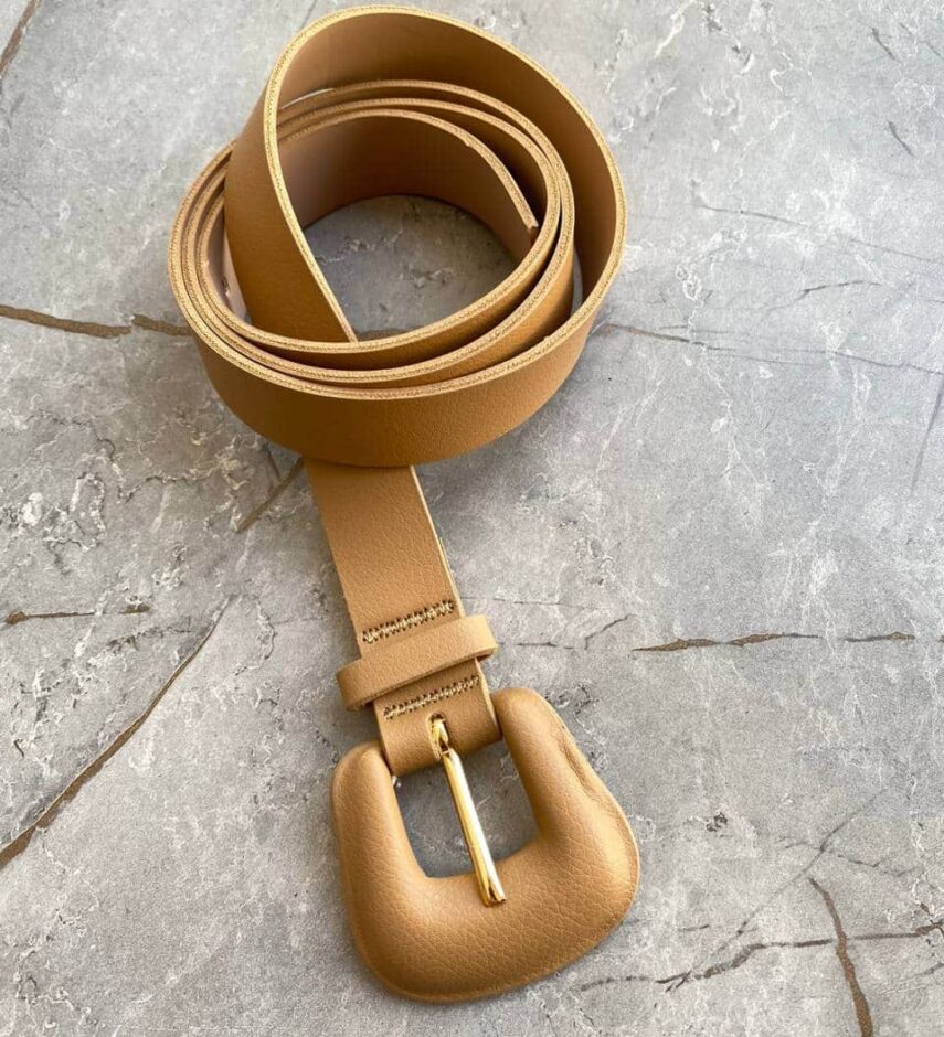 Cinto Feminino Fivela Encapada Giovanna Bege - Fernanda Ramos Store