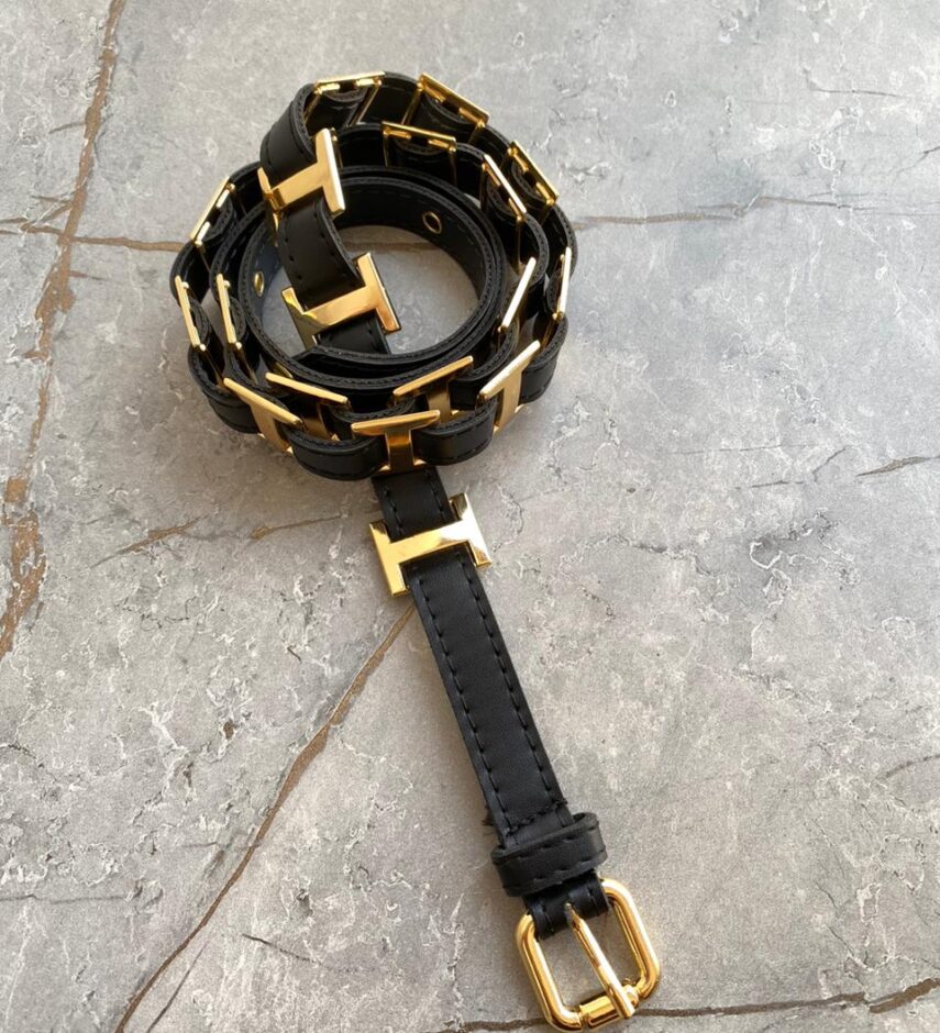 Cinto Feminino Mari Preto Detalhes em Dourado - Fernanda Ramos Store