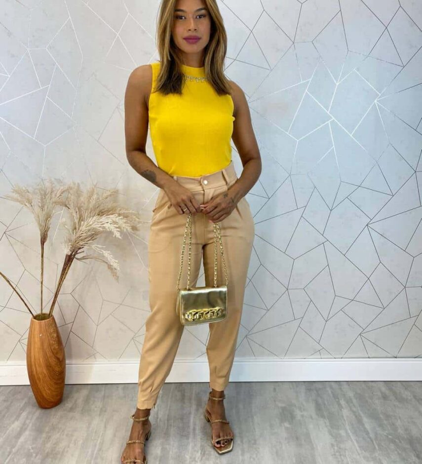 Cropped Feminino Canelado Ayla com Aplicações Amarelo - Fernanda Ramos Store